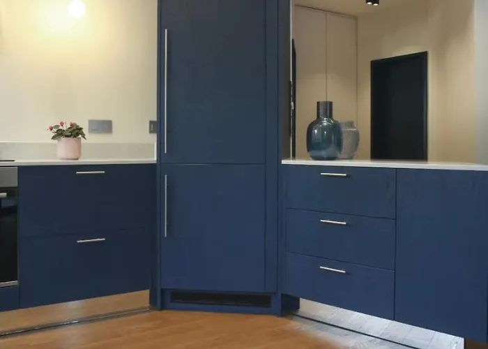 Crafted Stay, Modern Elegant